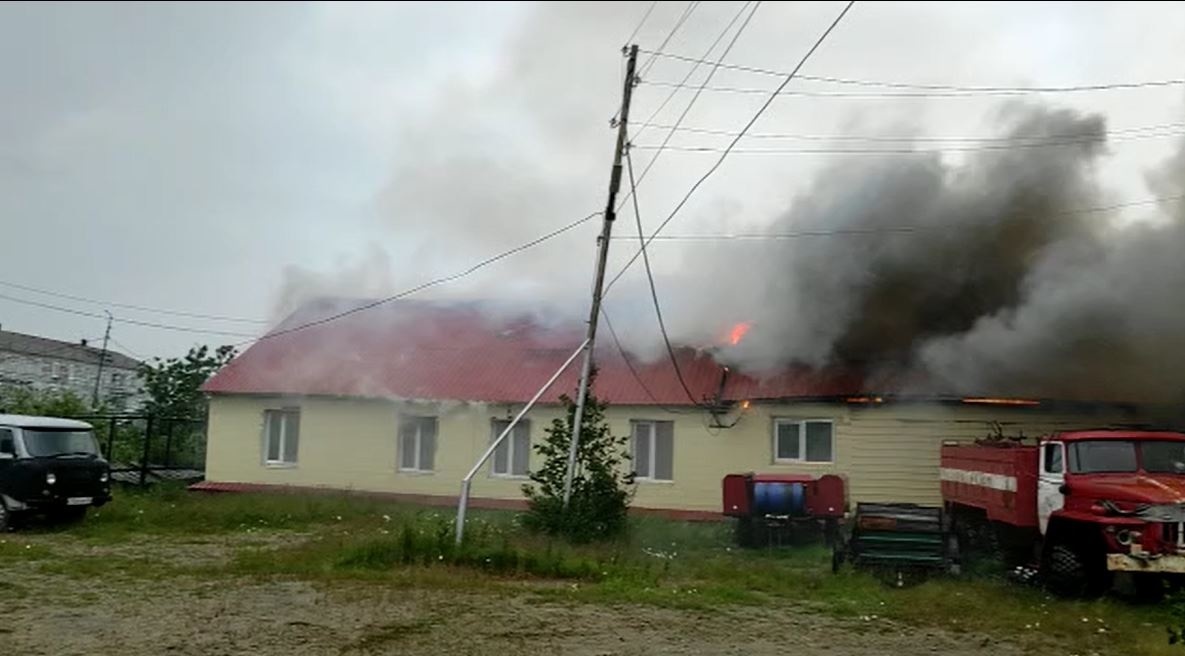 Село газа. Пожар Тазовский. Пожар в Тазовском районе Ямало Ненецкого автономного округа. Пожар в ГАЗ Сале. ГАЗ Сале пожарная часть.