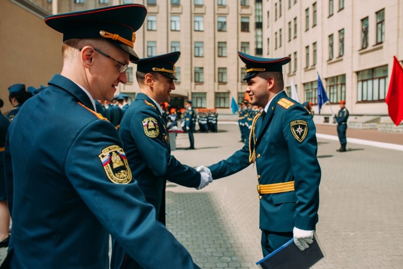 Это праздник каждого, кому близки понятия отваги, чести, мужества.