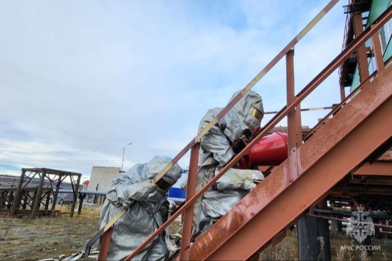 В городе Лабытнанги проведены тренировочные пожарно-тактические учения на передвижной электростанции «Лабытнанги» ПАО «Передвижная энергетика»